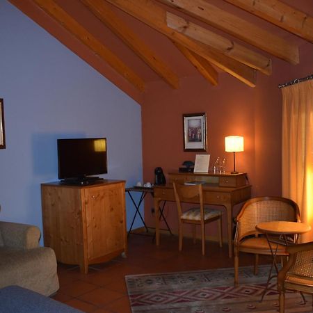 Hotel Sara De Ur La Cabrera Kültér fotó