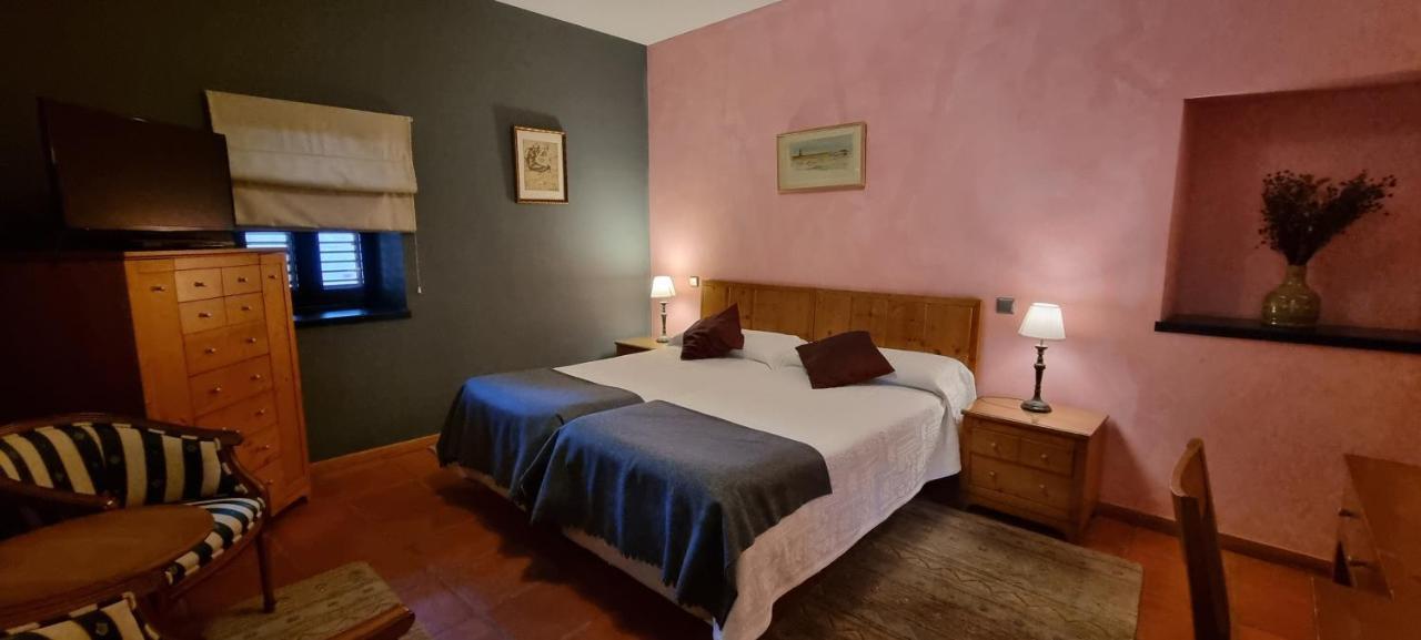 Hotel Sara De Ur La Cabrera Kültér fotó