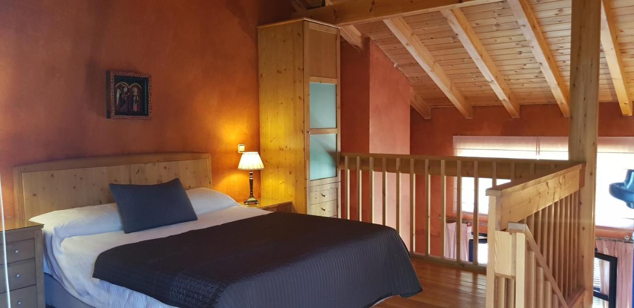 Hotel Sara De Ur La Cabrera Kültér fotó