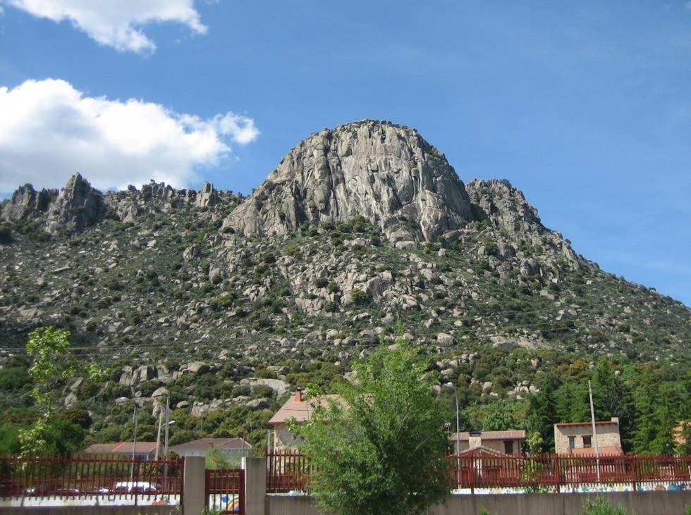 Hotel Sara De Ur La Cabrera Kültér fotó