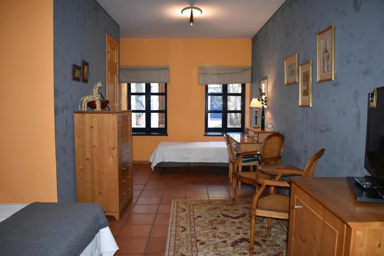 Hotel Sara De Ur La Cabrera Kültér fotó