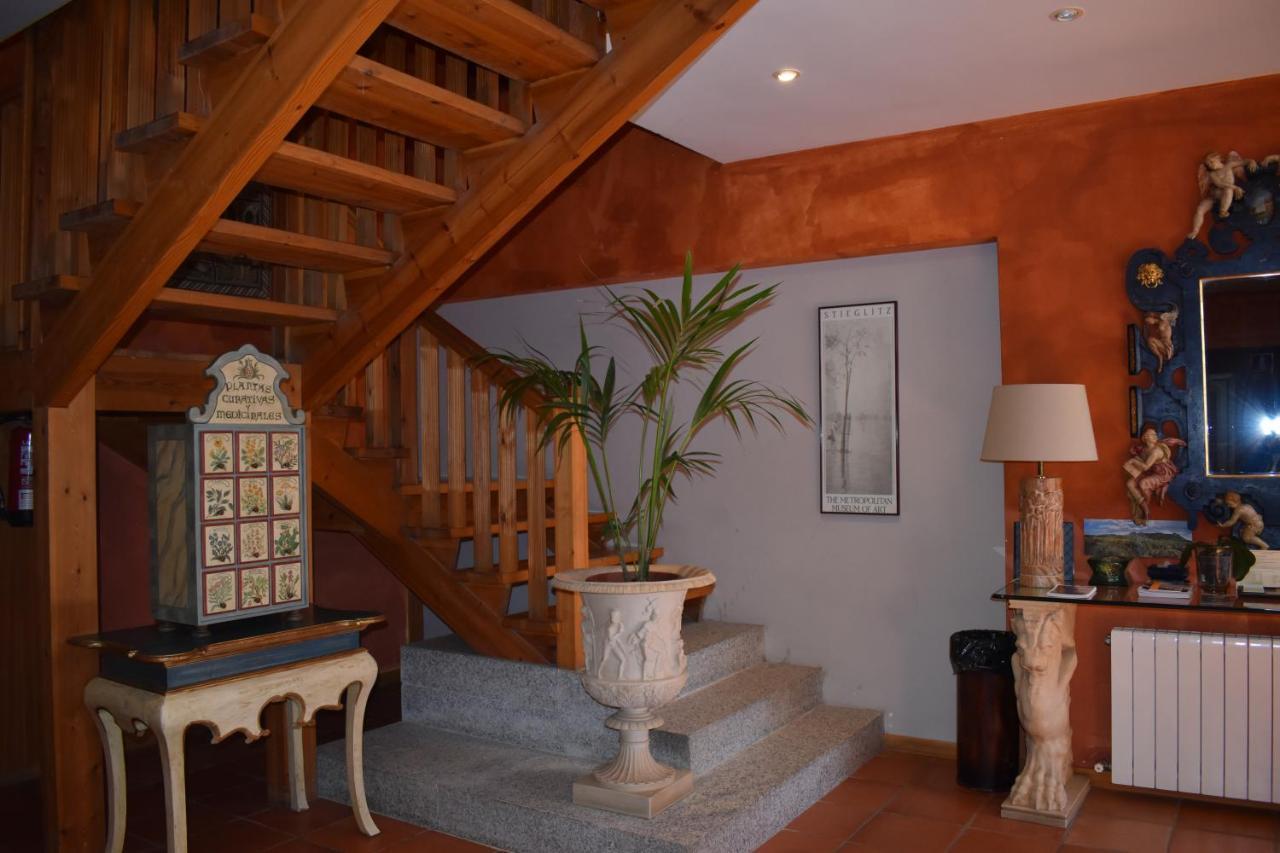 Hotel Sara De Ur La Cabrera Kültér fotó